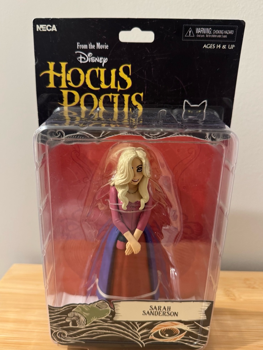 NECA Toony Terrors Hocus Pocus Sarah Sanderson Action Figure Disney NIB
